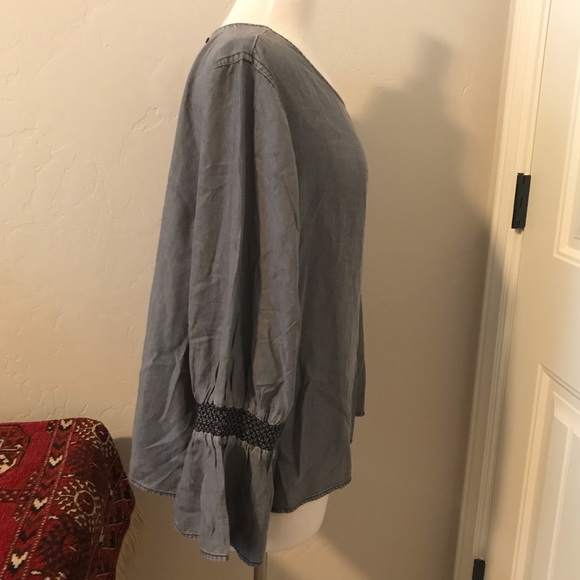 NWT Gap Grey Bell Sleeve Blouse - Picture 3 of 12